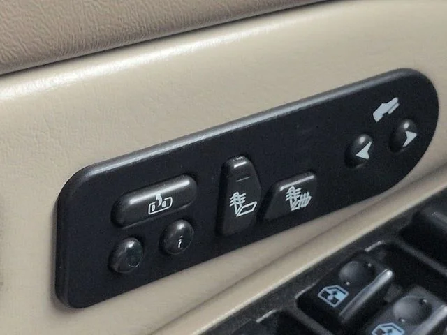 Used 2003 Light Pewter Metallic Chevrolet LT image 21