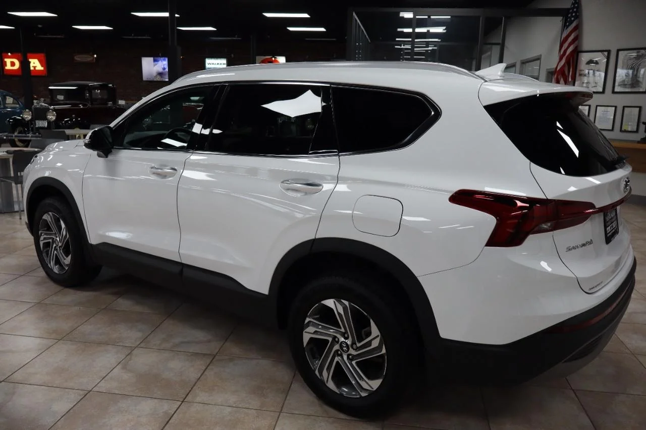 Used 2023 Serenity White Pearl Hyundai SEL image 4