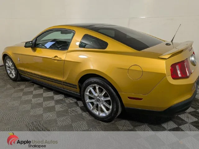 Used 2010 Gold Ford V6 image 4