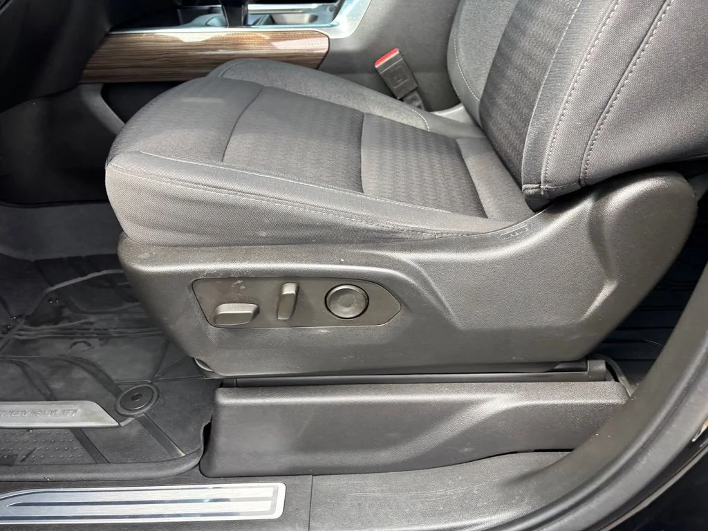Used 2022 Black Chevrolet RST image 22