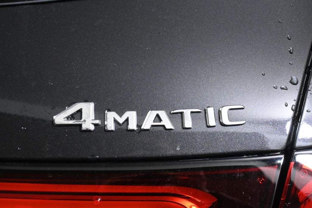 Used 2026 Graphite Grey Metallic Mercedes-Benz GLC 300 image 37