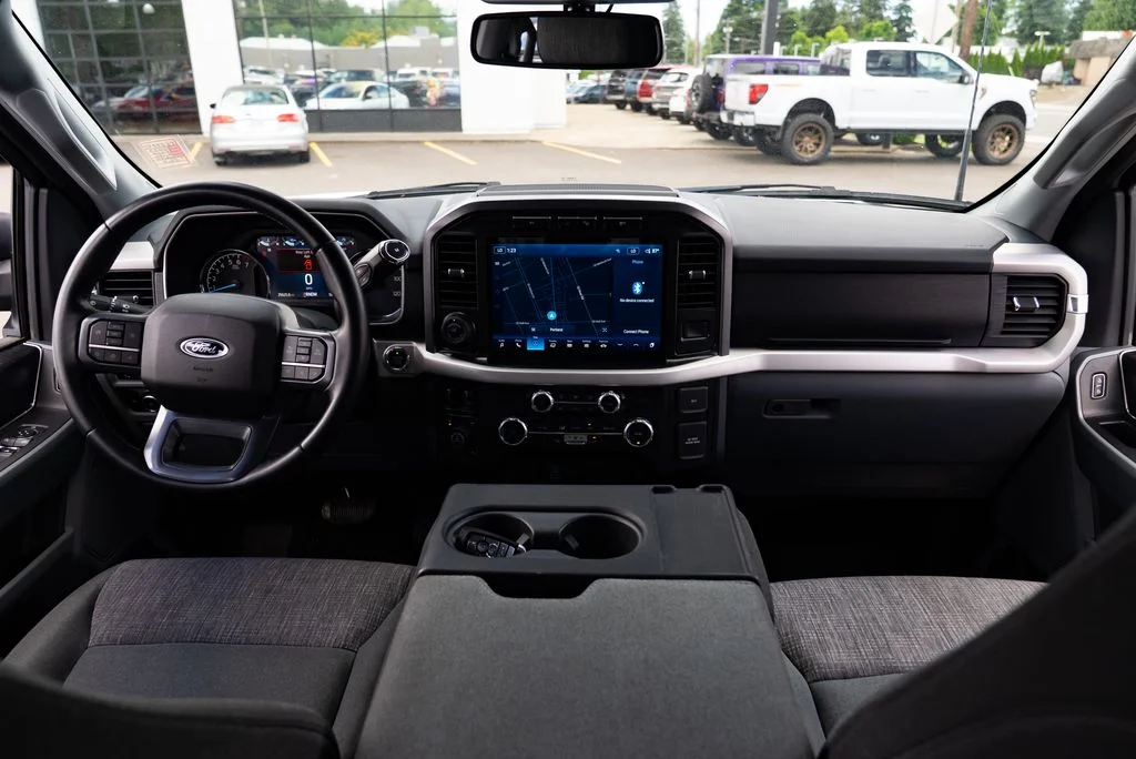 Used 2023 White Ford XLT image 8