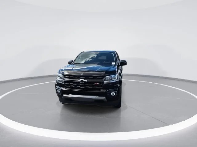 Used 2022 Black Chevrolet Z71 image 5