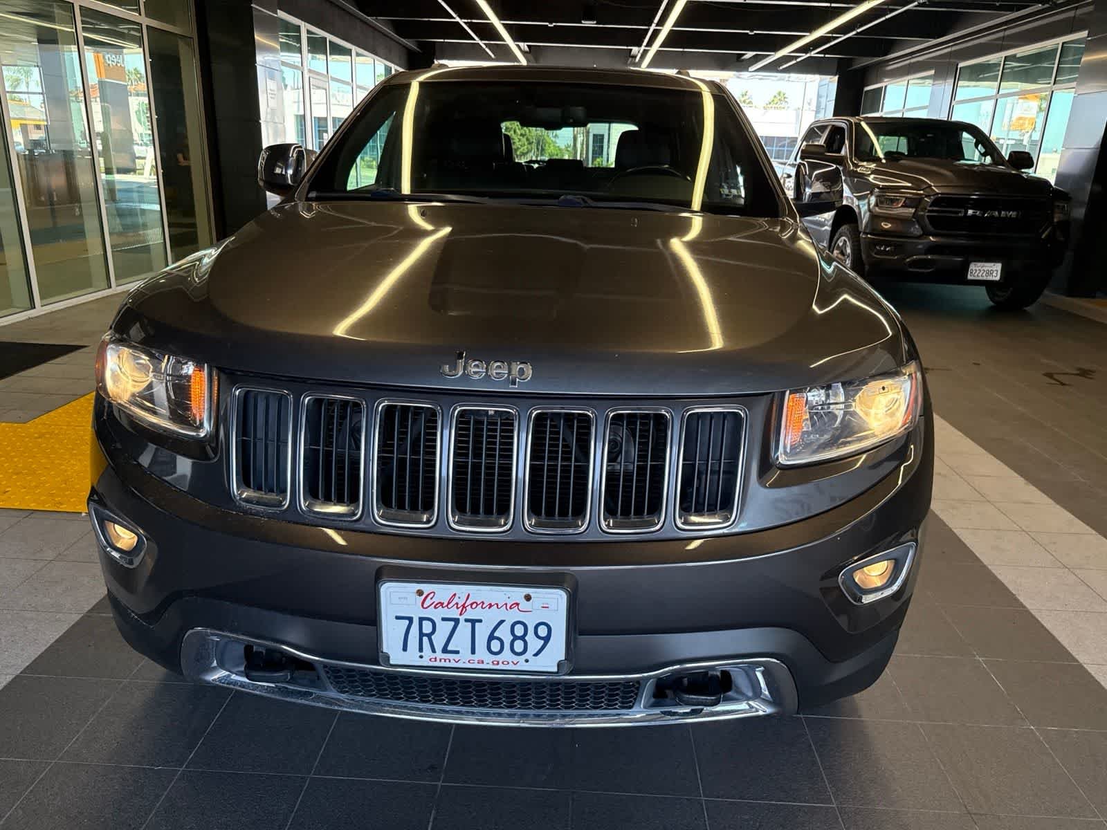 Used 2016 Granite Crystal Metallic Clearcoat Jeep Limited image 3