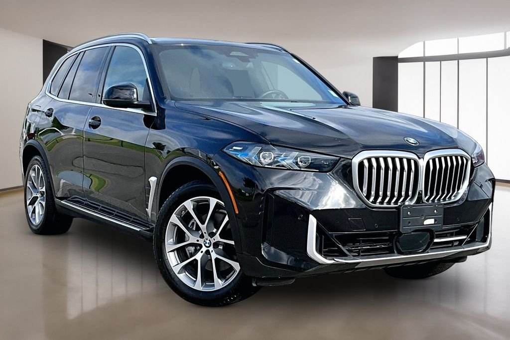 Used 2025 Black BMW sDrive40i image 11