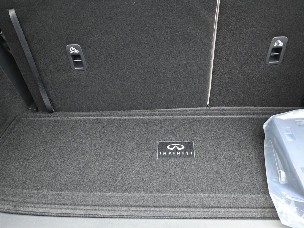 Certified Used 2026 White INFINITI PURE image 21