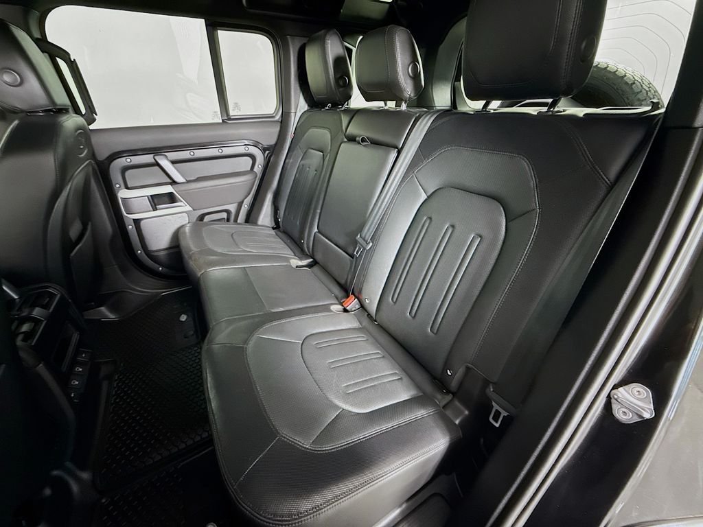 Certified Used 2022 Black Land Rover X-Dynamic SE image 25