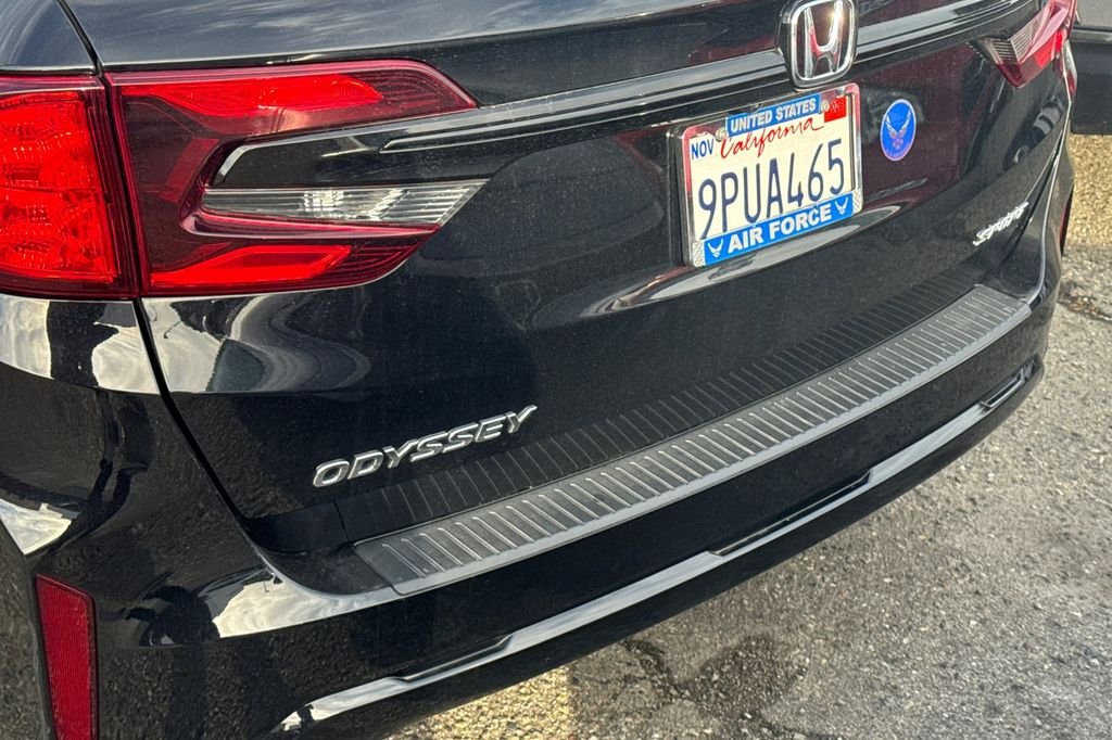 2025 Honda Odyssey Sport-L photo 3