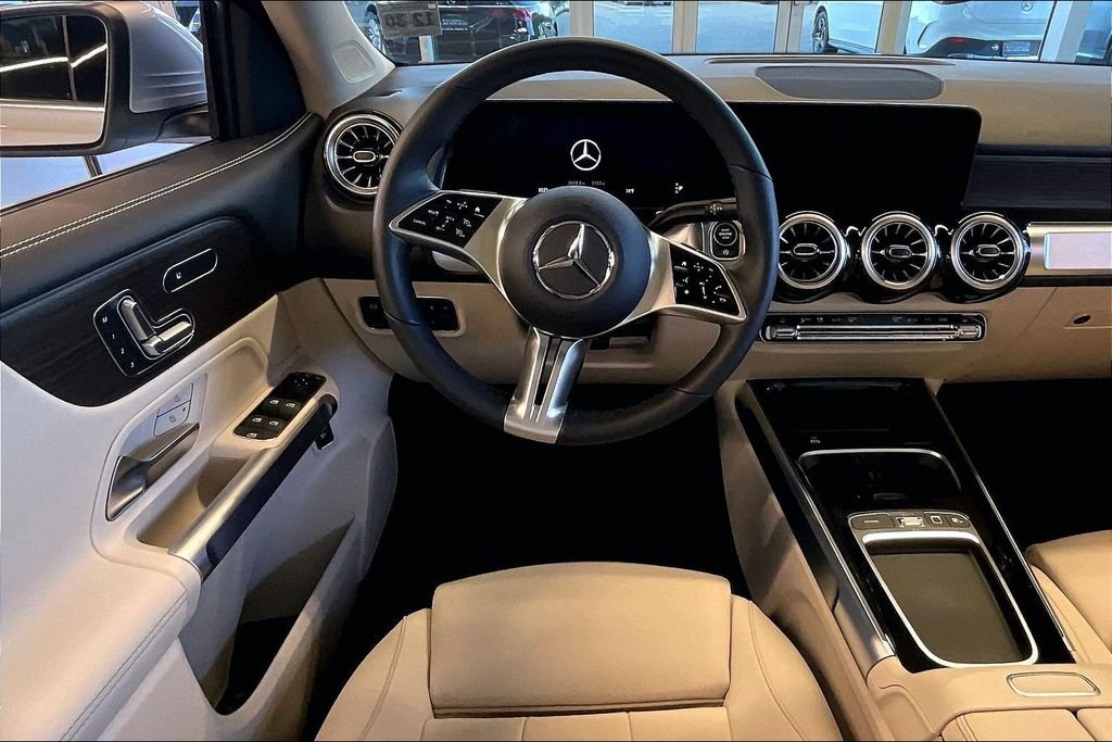 2026 Mercedes-Benz GLB GLB 250 - Photo 3