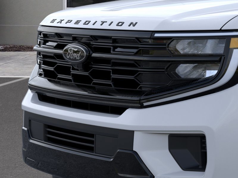 New 2026 Space Silver Metallic Ford Platinum® image 17