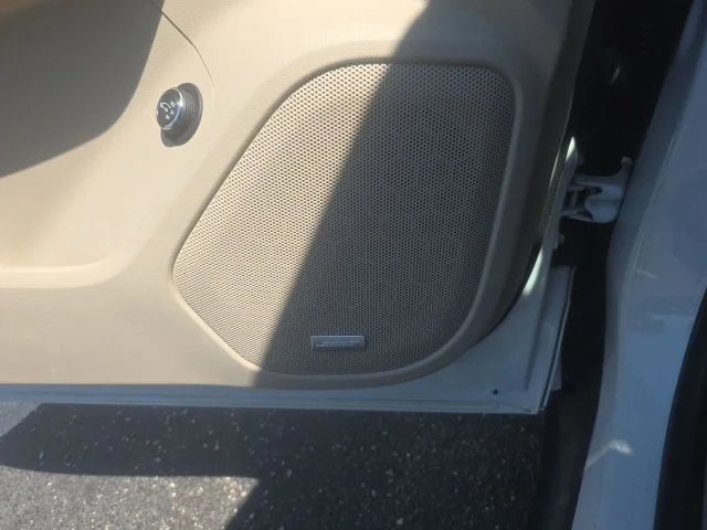 Used 2018 White GMC Denali image 18