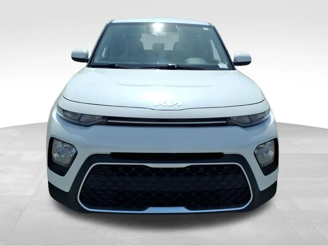 Used 2022 White Kia LX image 13