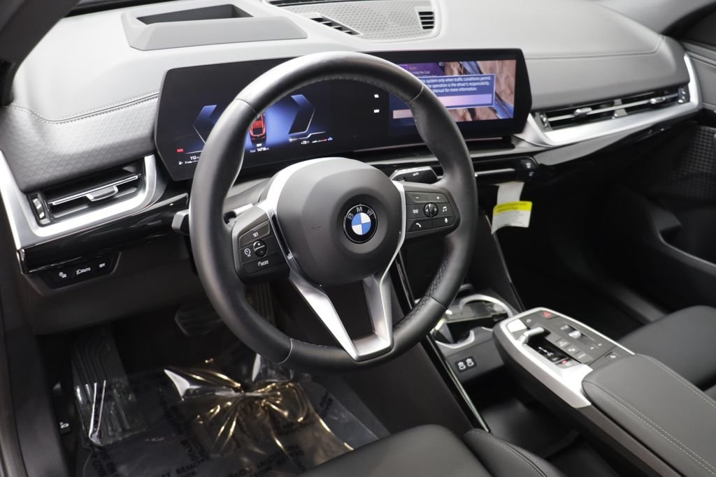 Certified Used 2025 Vegas Red Metallic BMW xDrive28i image 6