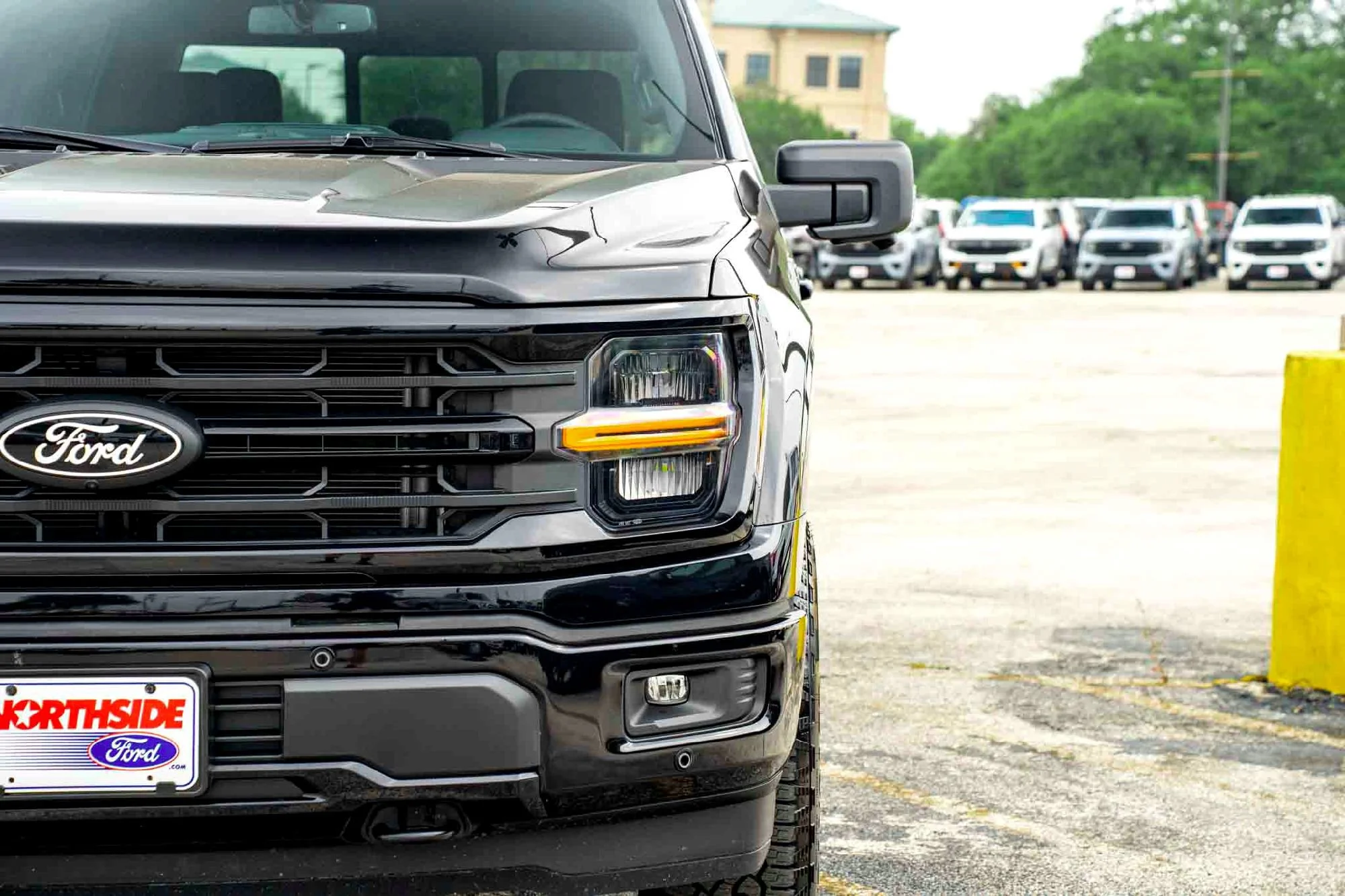 New 2026 Agate Black Metallic Ford XLT image 8