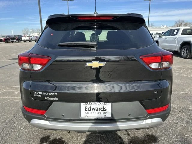 New 2026 Mosaic Black Metallic Chevrolet LT image 30