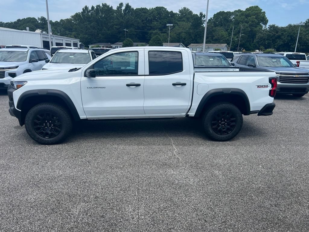 2026 Chevrolet Colorado Trail Boss - Photo 2