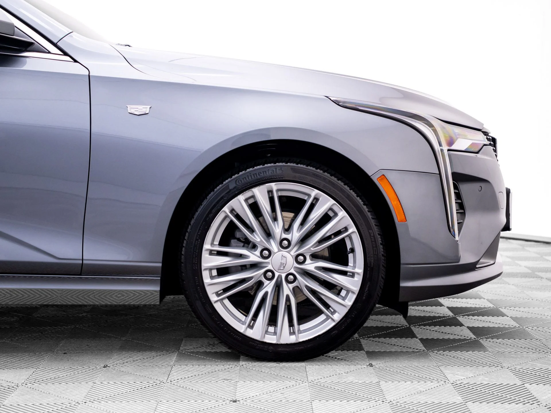 Used 2022 Gray Cadillac Premium Luxury image 34