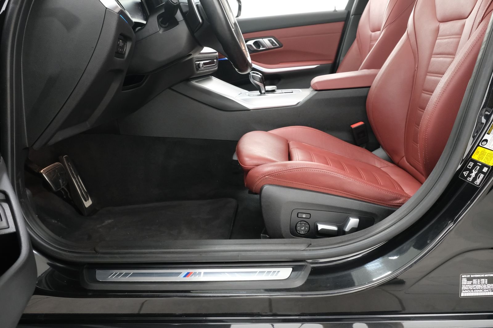 Used 2022 Black Sapphire Metallic BMW M340i xDrive image 31