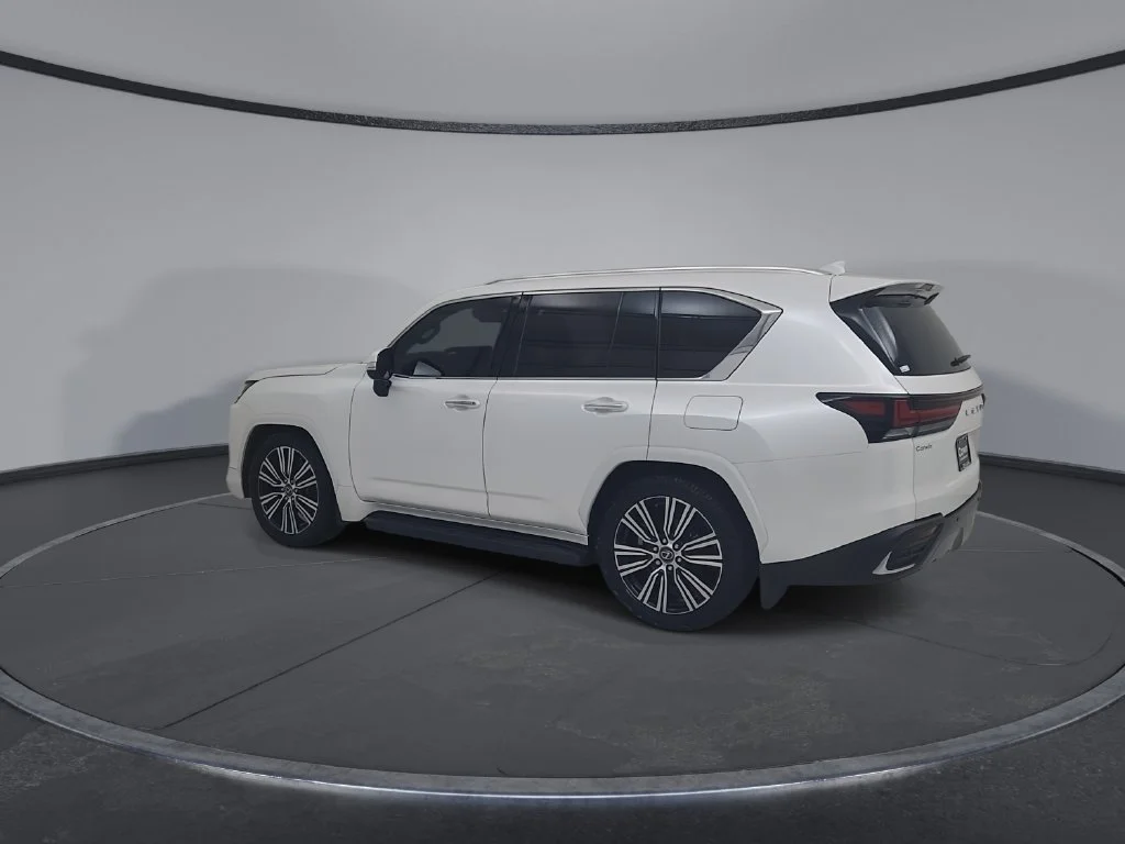 Used 2024 White Lexus 600 Luxury image 10