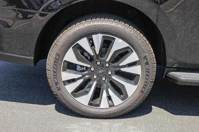 New 2027 Agate Black Metallic Ford MAX Platinum image 46