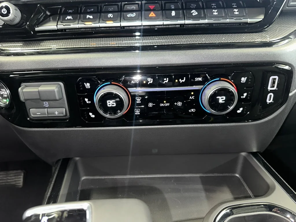 2026 Chevrolet Silverado 1500 ZR2 - Photo 17
