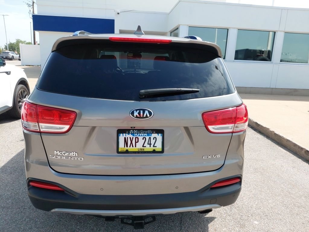 Used 2017 Silver Kia EX image 5