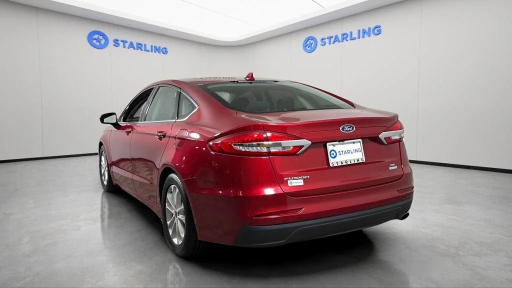 Used 2020 Red Ford SE image 6