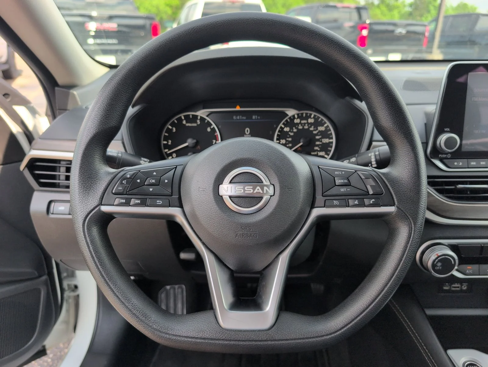 Used 2023 White Nissan 2.5 SV image 24