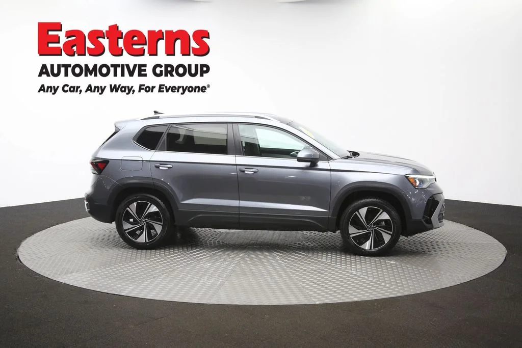 Used 2025 Gray Volkswagen 1.5T SE image 44