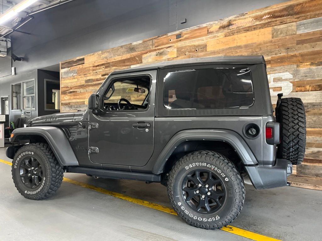 Used 2022 Crystal Metallic Jeep Willys image 5