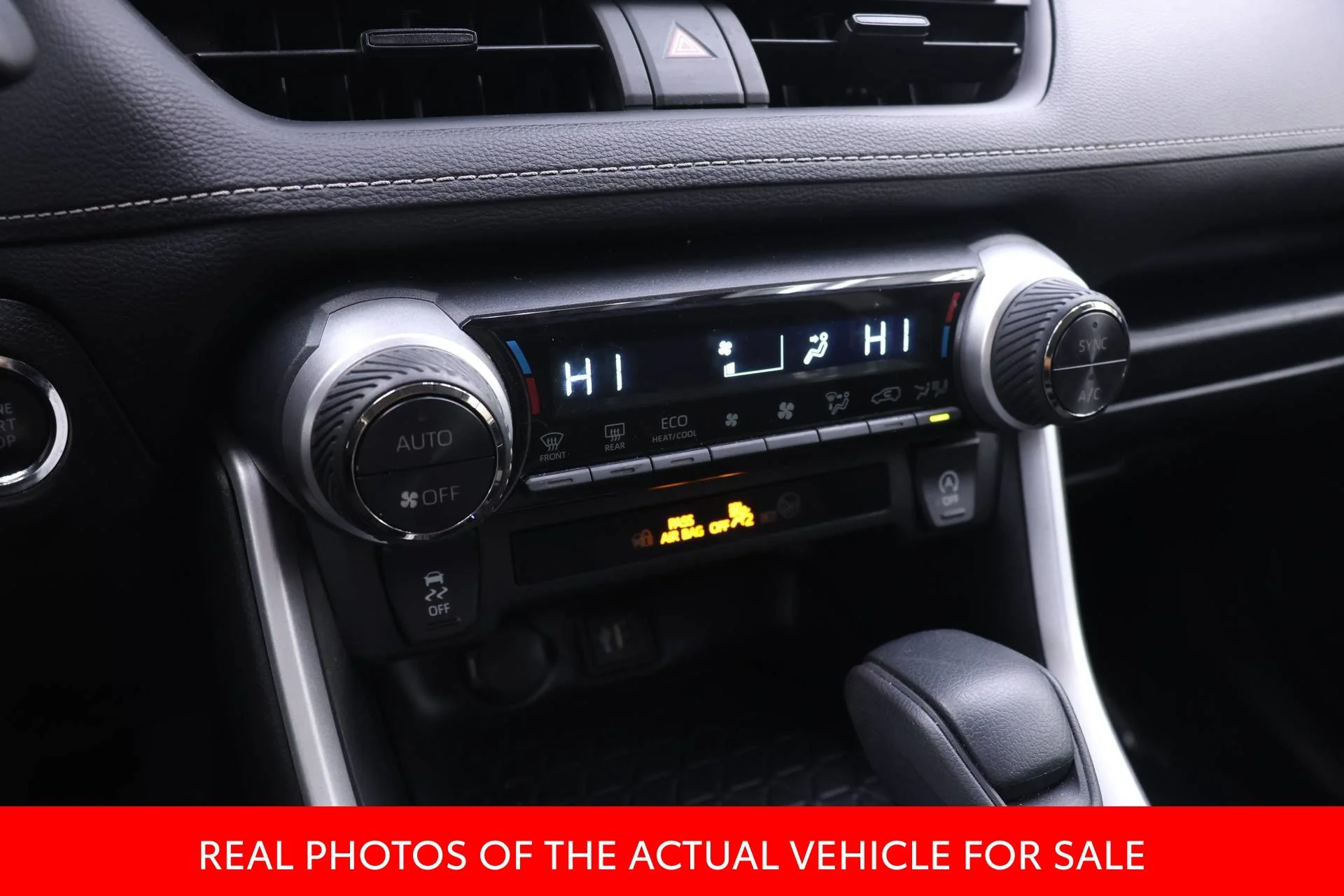 2024 Toyota RAV4 XLE - Photo 6