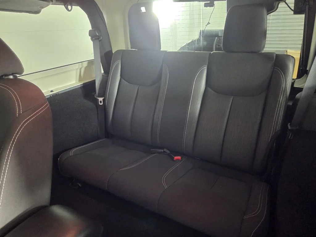 Used 2015 Anvil Clearcoat Jeep Sahara image 23