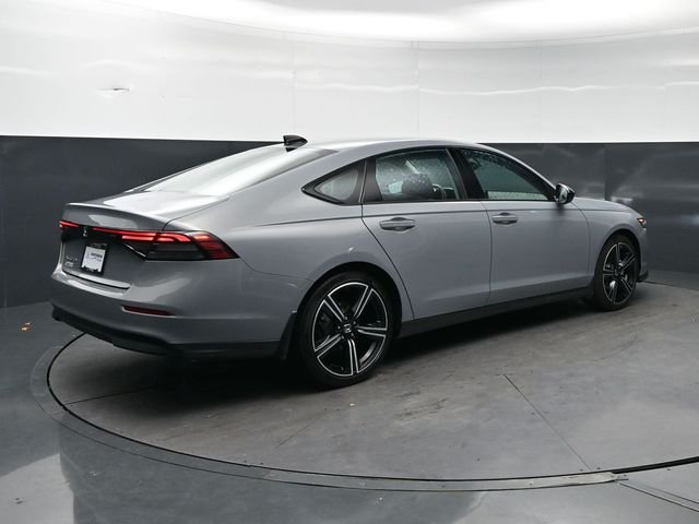Certified Used 2026 Urban Gray Pearl Honda SE image 5