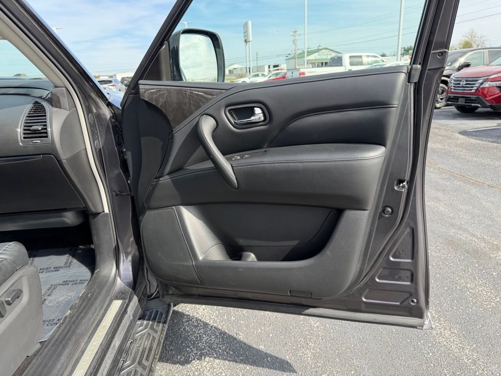 Used 2024 Gray INFINITI LUXE image 24