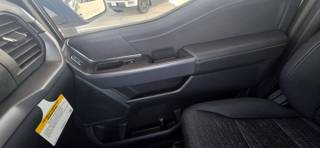 New 2026 Oxford White Ford XLT image 28