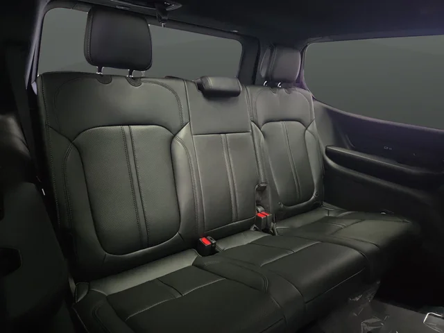 New 2026 High Gloss Black Exterior Paint Jeep Limited Altitude image 39