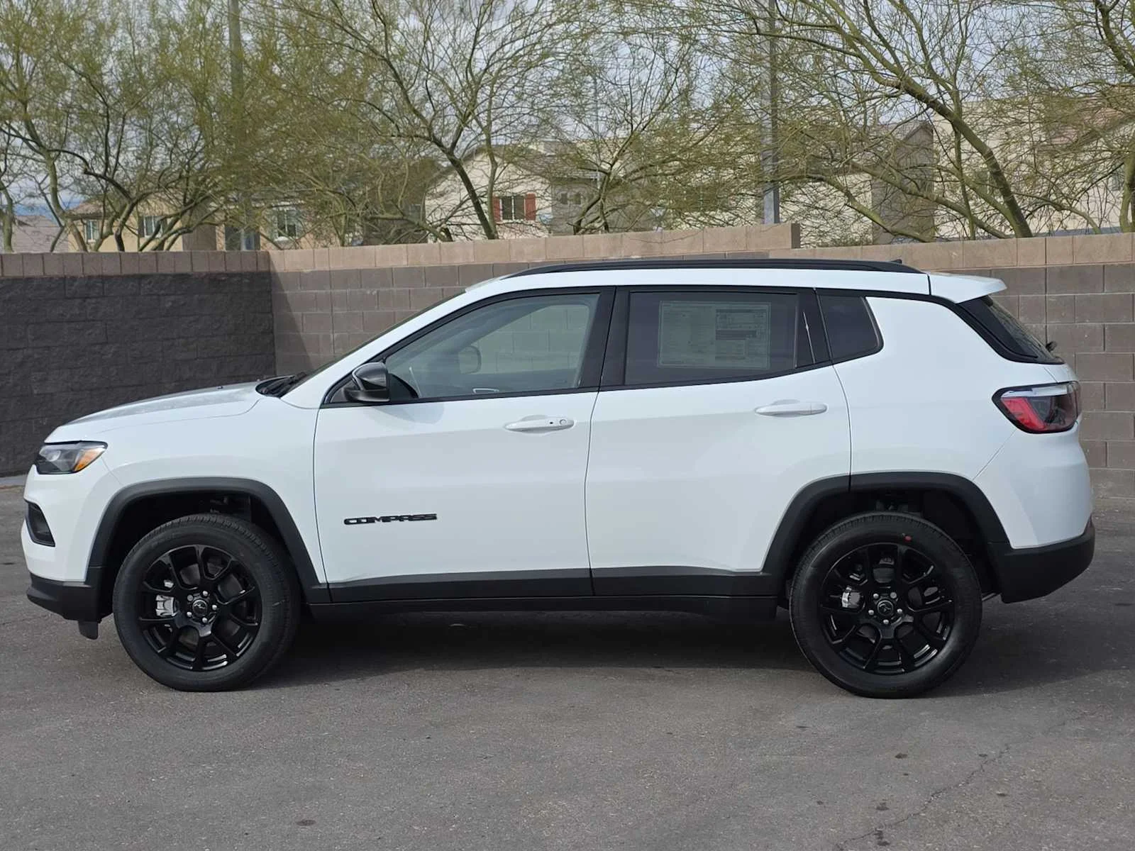 Used 2026 Bright White Clearcoat Jeep Latitude Altitude image 5