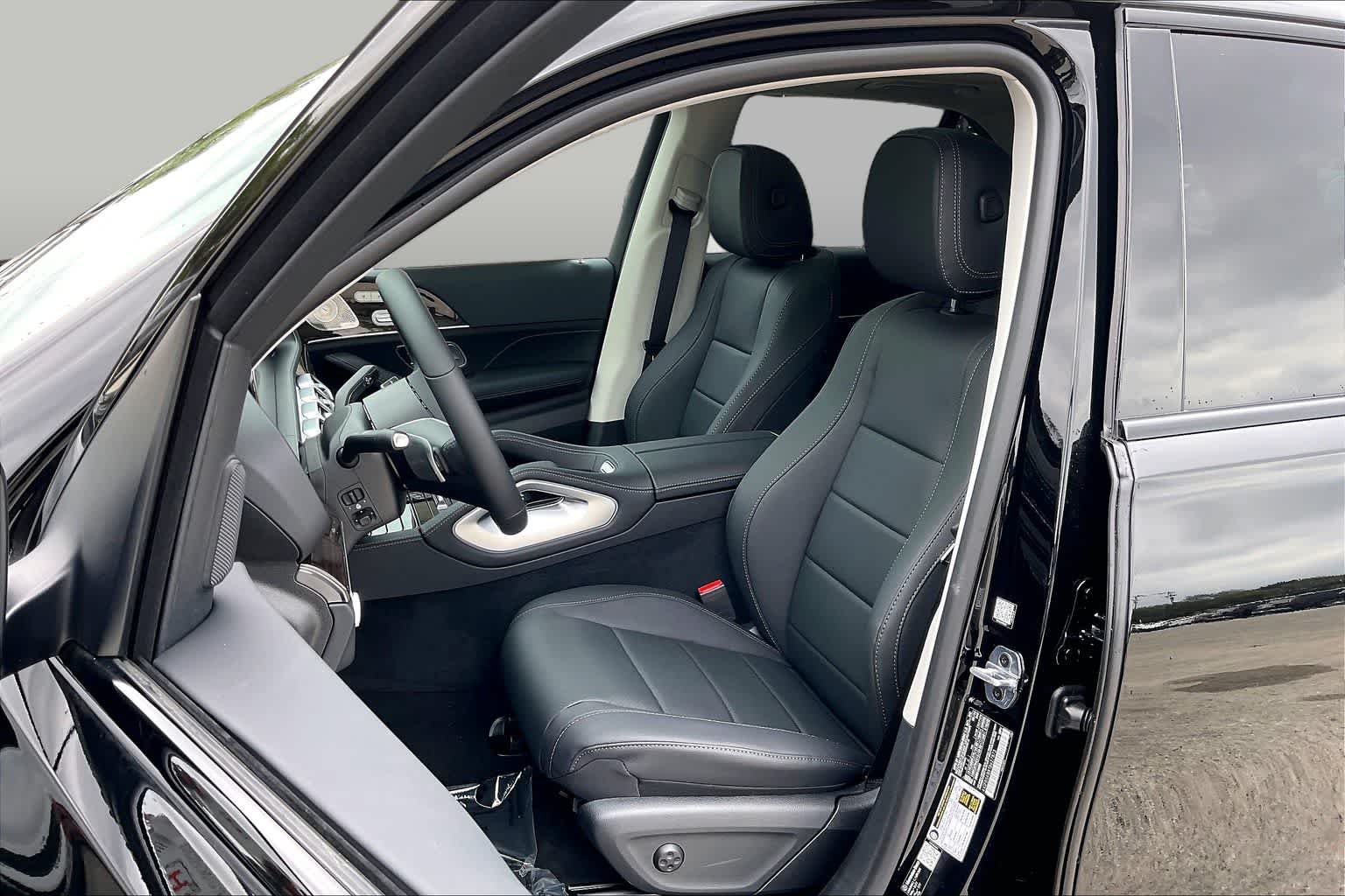 New 2026 Black Mercedes-Benz GLE 450 image 13