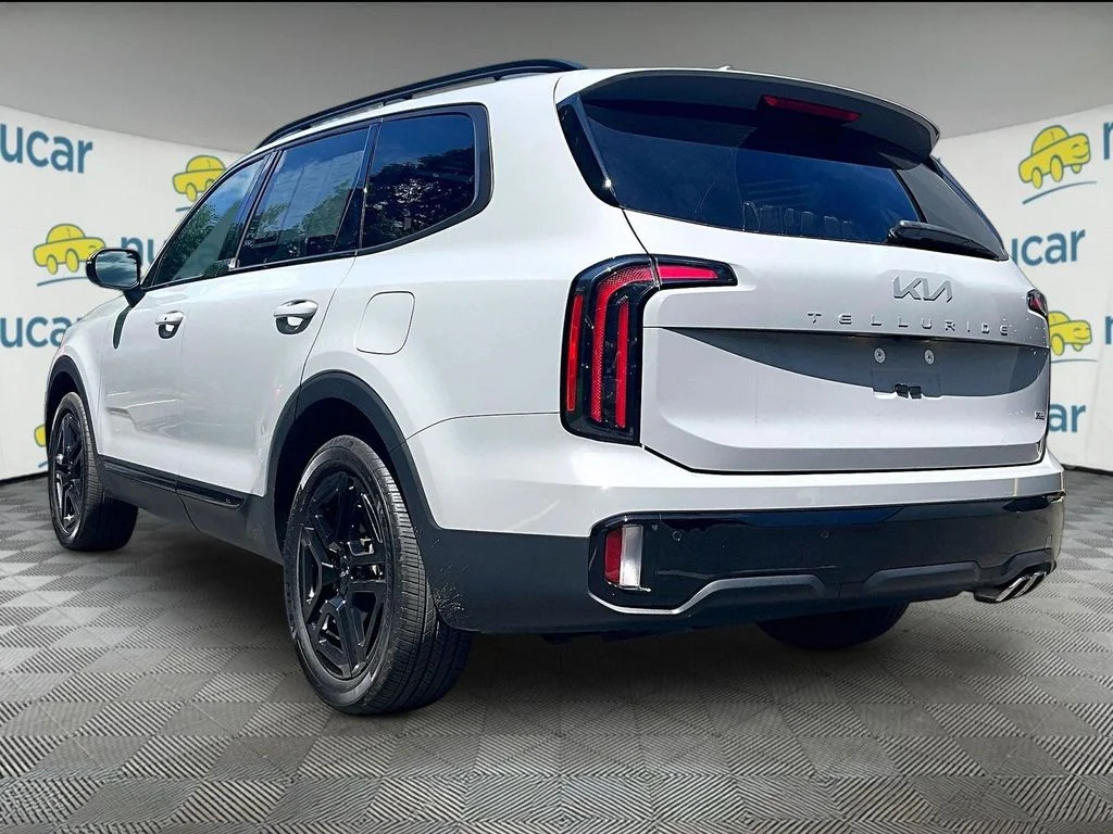 Used 2024 Gray Kia EX X-Line image 4