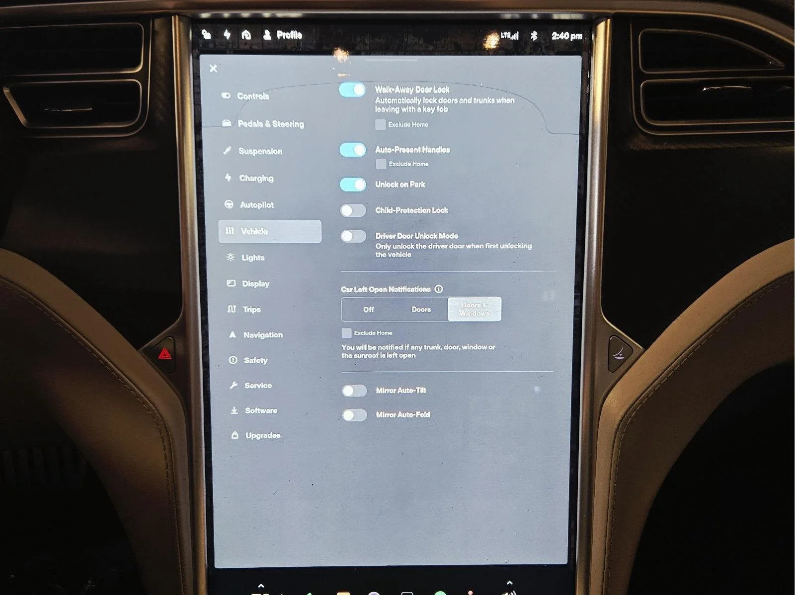Used 2015 White Tesla P85D image 39