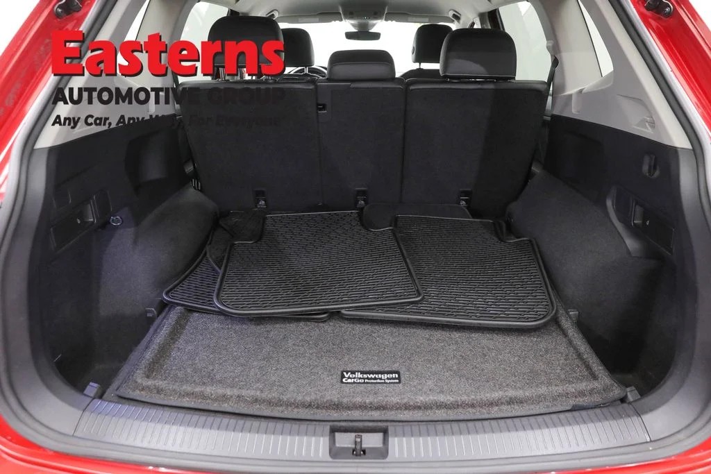 Used 2023 Red Volkswagen 2.0T SE image 9