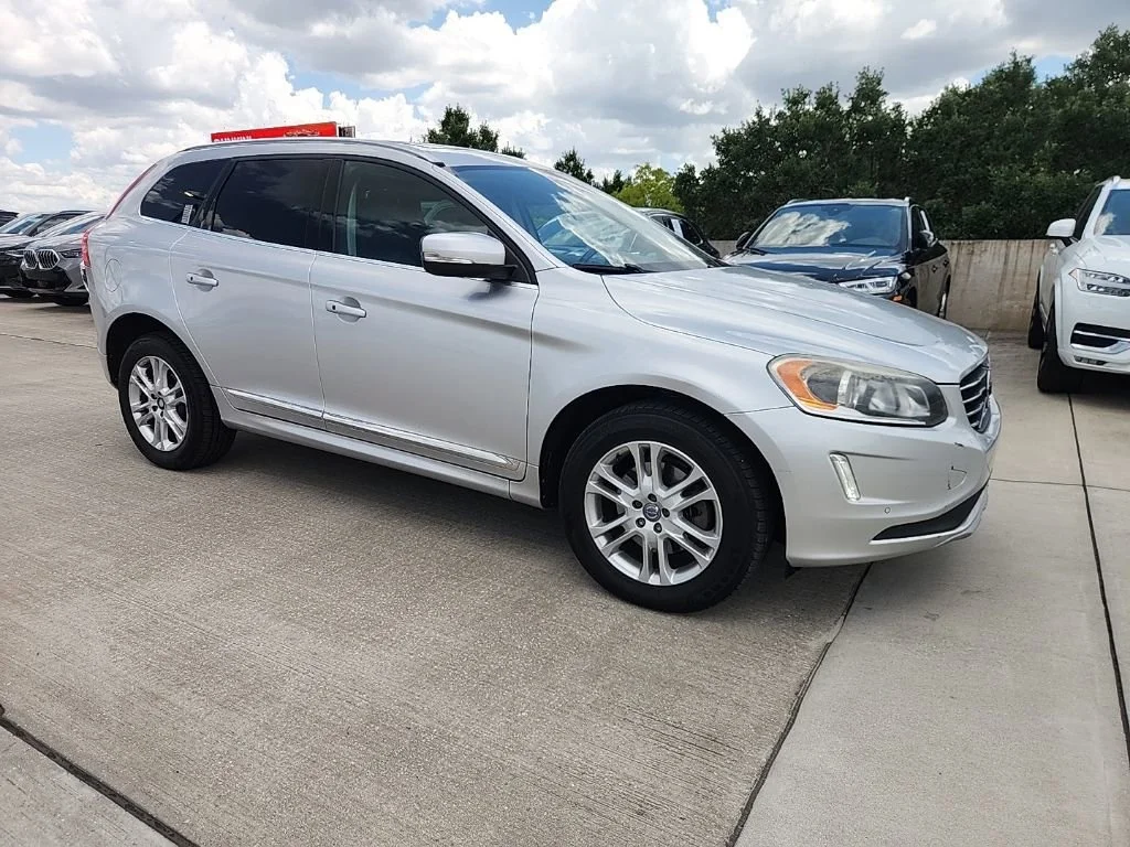 2016 Volvo XC60 T5 Drive-E FWD Premier's photo