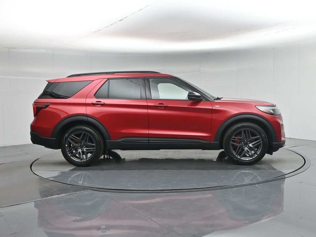 New 2026 Rapid Red Metallic Tinted Clearcoat Ford ST-Line image 26