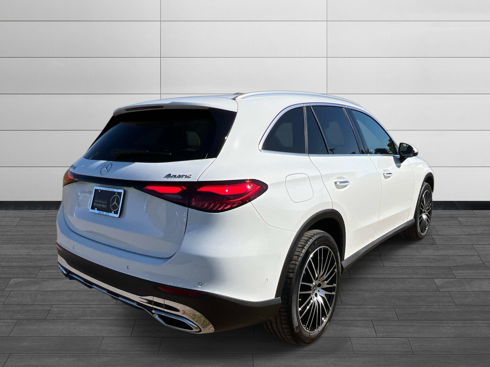 Used 2026 Polar White Mercedes-Benz GLC 300 image 3