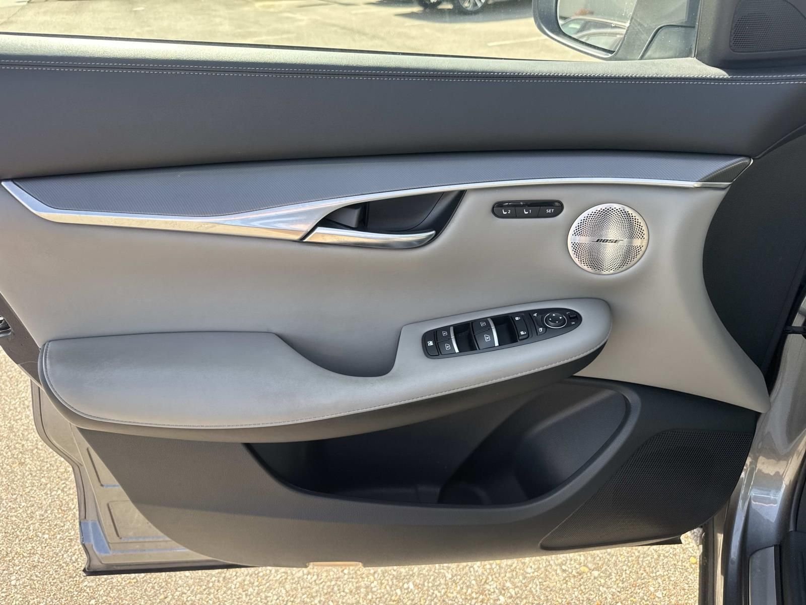 Certified Used 2023 Gray INFINITI LUXE image 22
