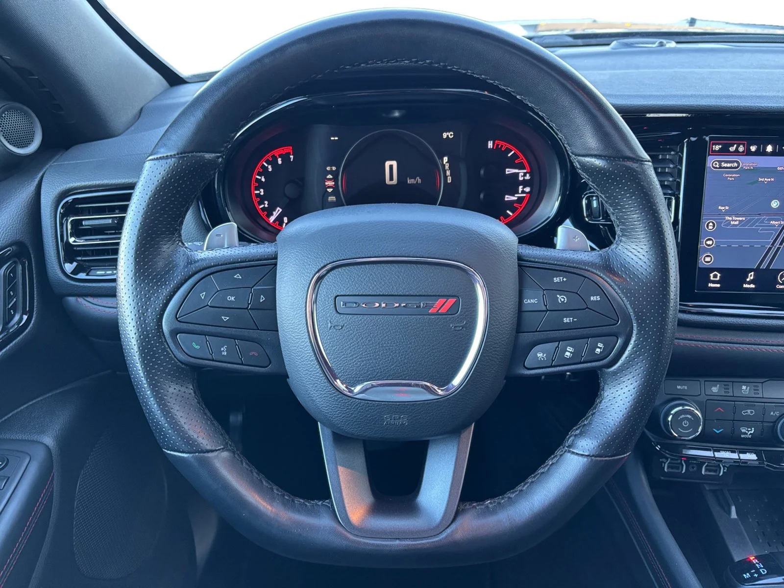 Used 2025 Diamond Black Crystal Pearl Dodge R/T image 13