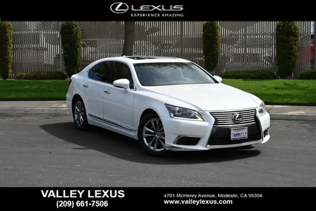 Used 2015 White Lexus 460 image 1