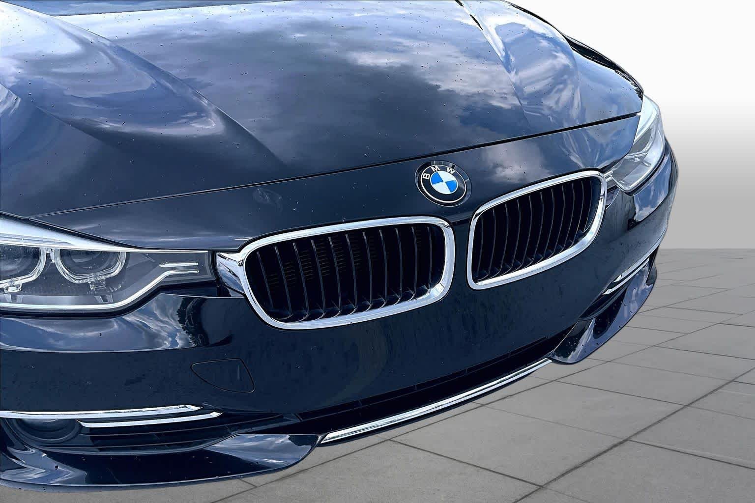 Used 2014 Black Sapphire Metallic BMW 335i image 28