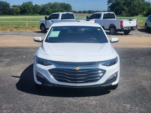 Used 2024 Summit White Chevrolet LT image 2