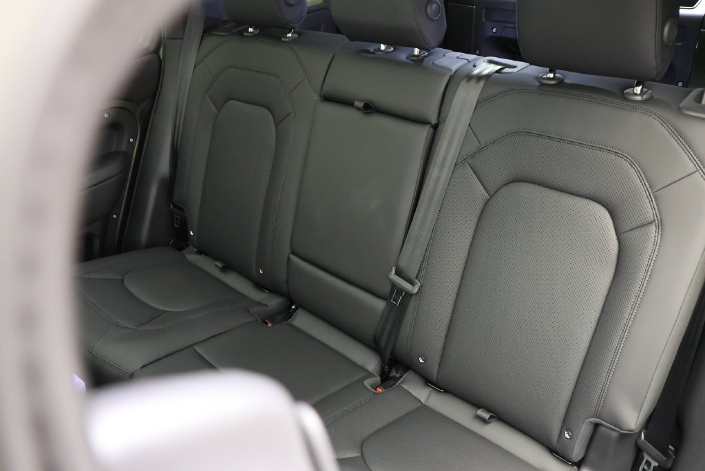 New 2026 Woolstone Green LAND ROVER S image 36